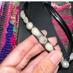 TORY BURCH black faux pearl embellished thong flip flop sandals 8